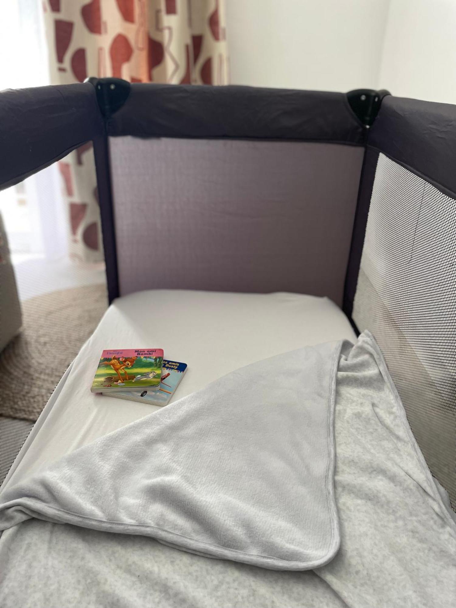 Lou Cabanot - Appartement Lumineux 3 Chambres - Parking Gratuit Béziers Eksteriør bilde
